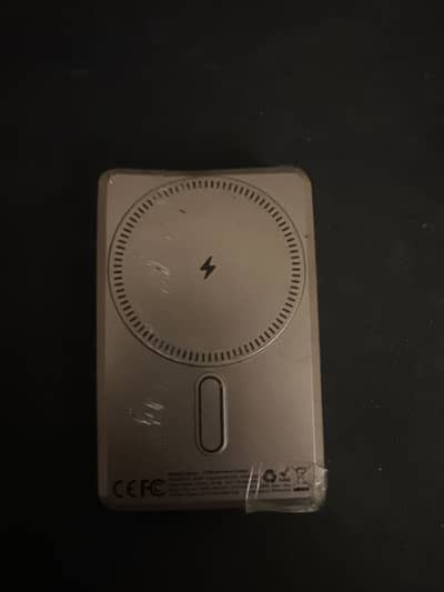 Lito wireless magnetic powerbank
