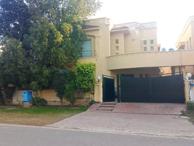 10 Marla House For Sale In Paragon City