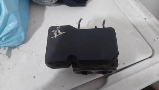 ABS BRAKE SYSTEM MAIN COMPONENT ABS MODULE PRESSURE PUMP