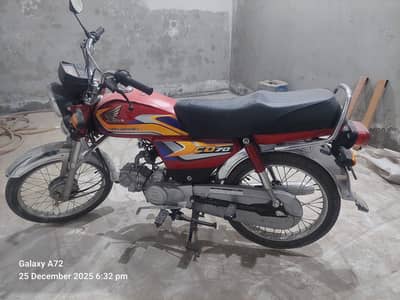 Honda CD 70, 2025