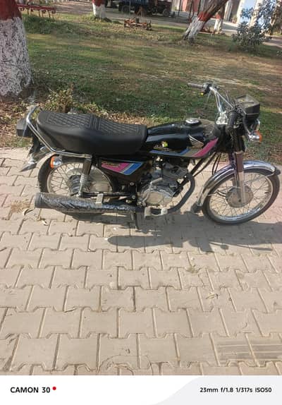 CG 125 brand New condition Restored bike seeing is Believing