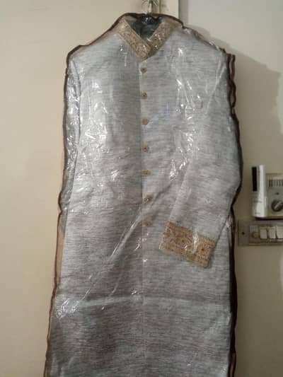 sherwani aur khussa