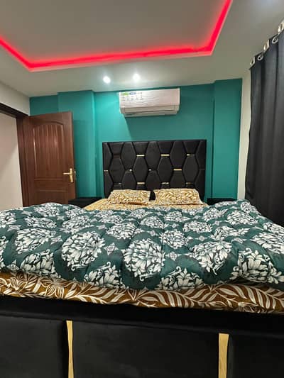 1 bed luxury apartments for rent on daily basis in bahria town lahore