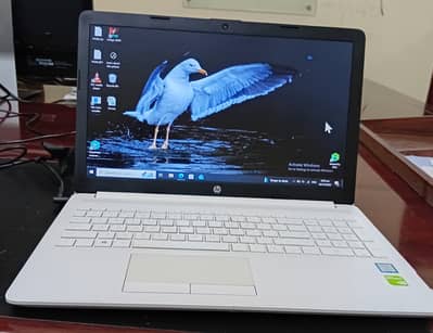 HP LAPTOP WITH GRAPHICS CARD