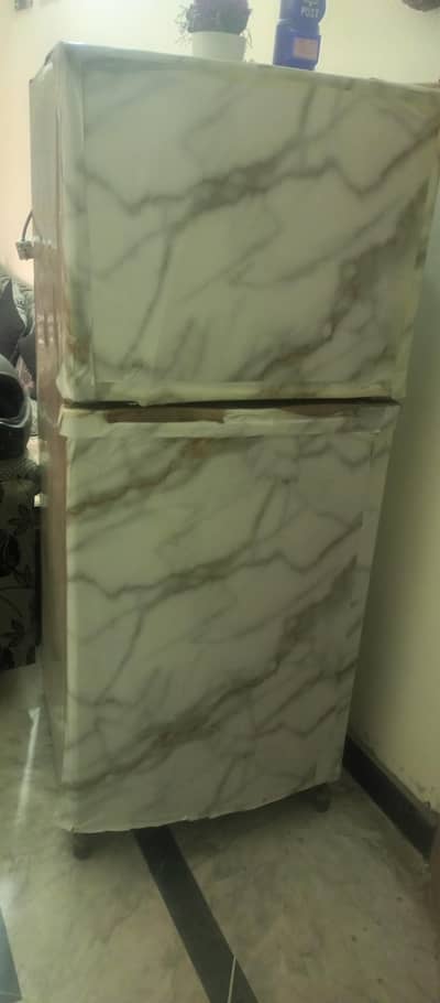 selling my 10/10 haier refrigerator 9170WBD