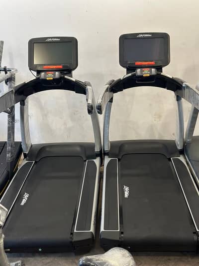 Life Fitness Treadmill / Commercial Treadmill / Imported USA Treadmill