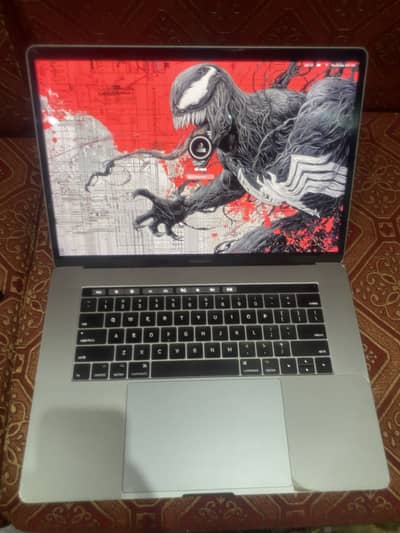 Apple MacBook Pro 15-inch (2016) – Core i7 | 16GB RAM | Dual Graphics