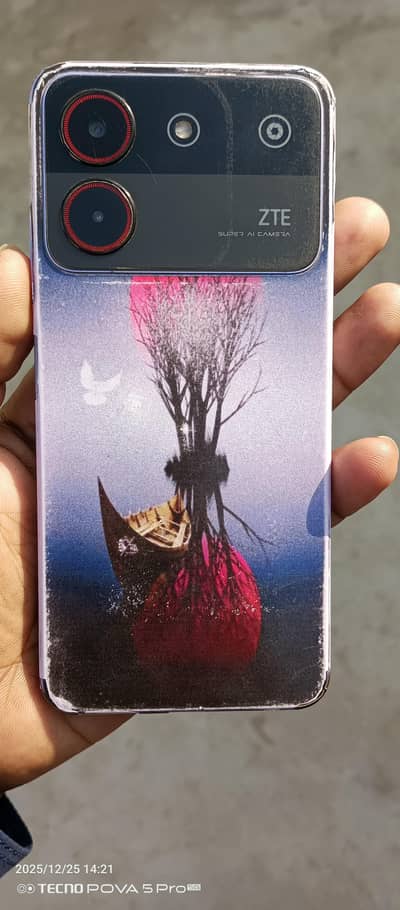 with box ram 4+4 rom 128