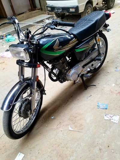 bike mai koi kam nhi slide chambr h complete papar All ok