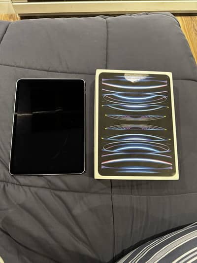 Ipad Pro (2022) M2 Chip 128GB Full Box