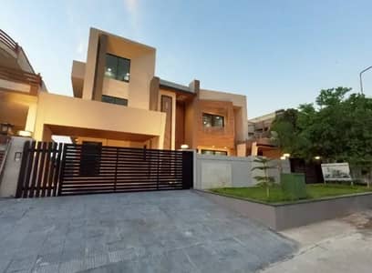 G-14 Size 60 *100 Brand New Luxury House For Sale