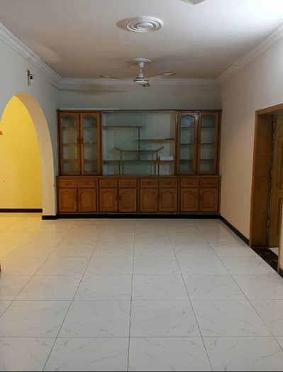 G-11 Size 30*60 Upper Portion For Rent