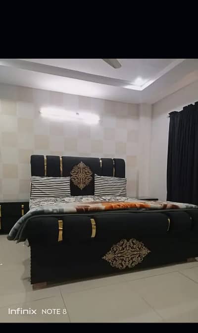 Par Day and short Time One and Two BeD Room appaertment Available for rent Bahria Town Phase 4 and 6 Empire Heights 2 family apartment any time available
