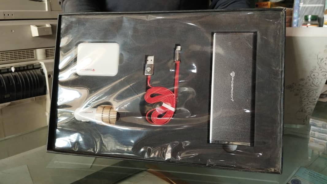 iPhone accessories 0