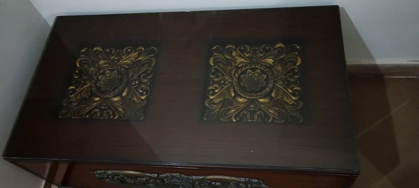 Center table and dining table 0