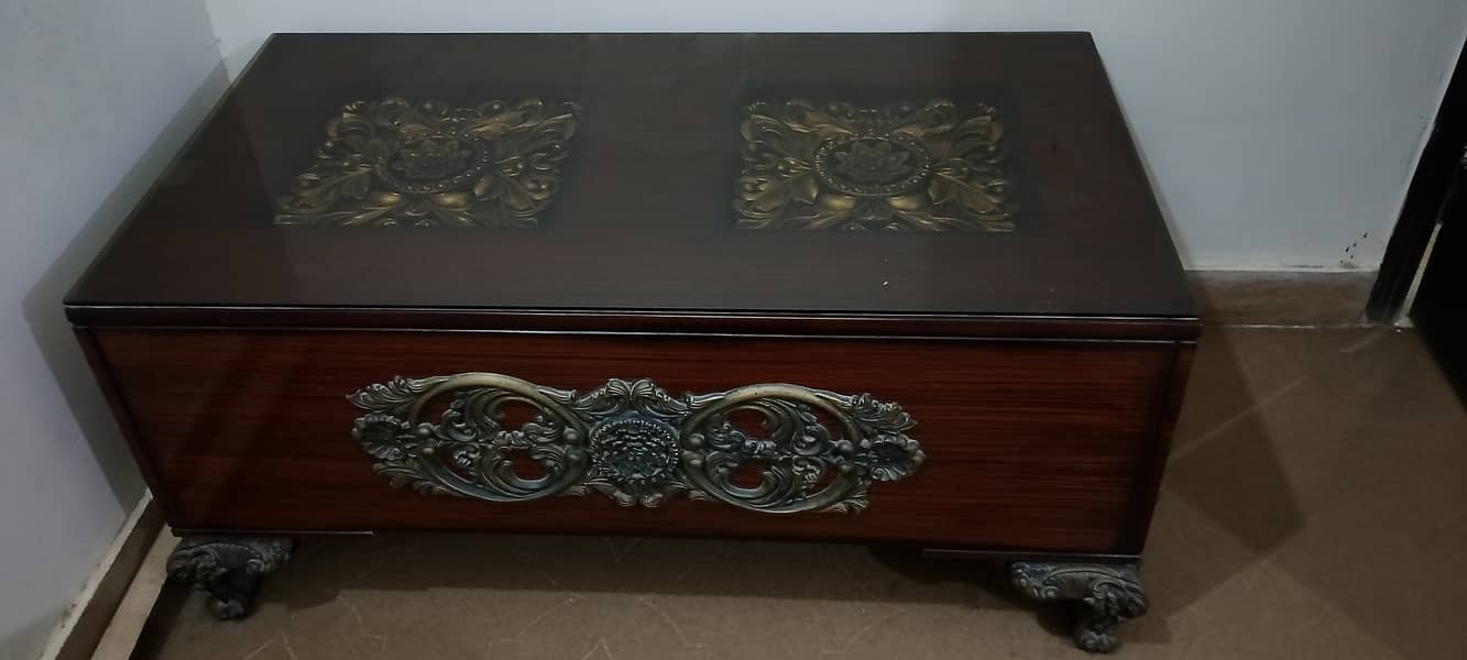 Center table and dining table 1