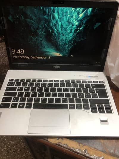 Fujitsu Laptop i5 vpro 4th