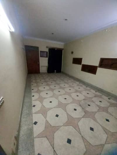 Gulshan block allama iqbal town 10 marla uper portion for rent in prime location