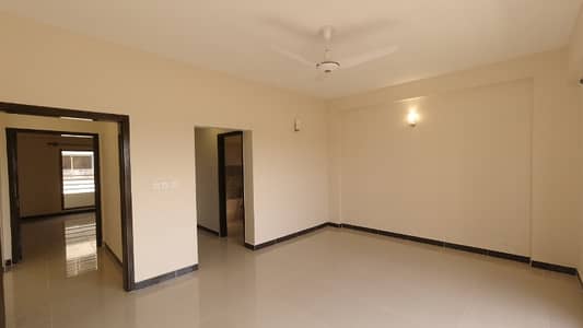 4 BED FLAT AVAILABLE FOR SALE IN SEC J ASKARI V MALIR CANTT KARACHI