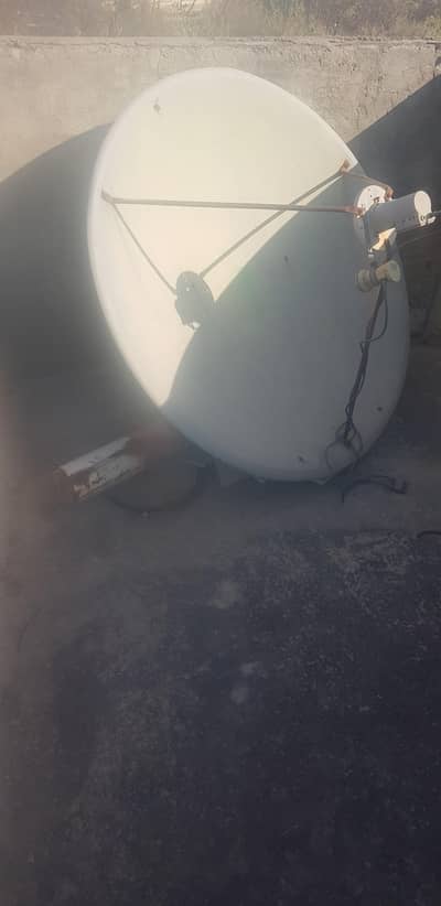 Dish with2 LNBs and receiver