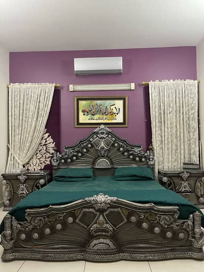 Bedroom furniture set in good condition