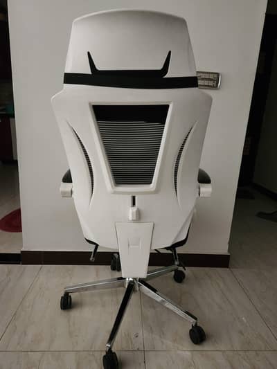 Gaming Chair white with black