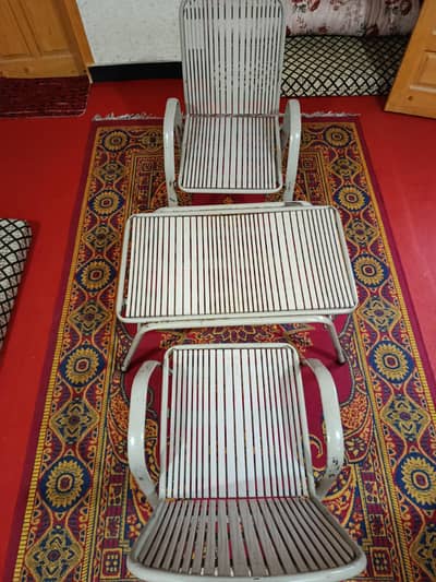 chairs with table