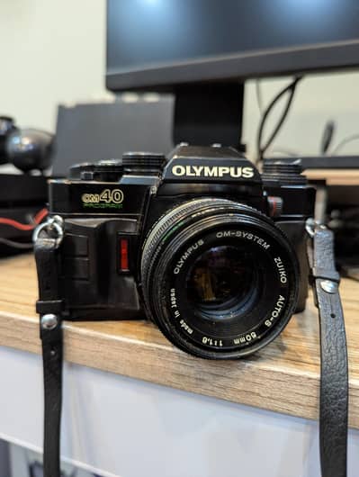 Olympus OM 40 program 35mm vintage camera