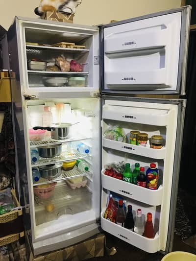 Fridge / Dawlance Refrigerator