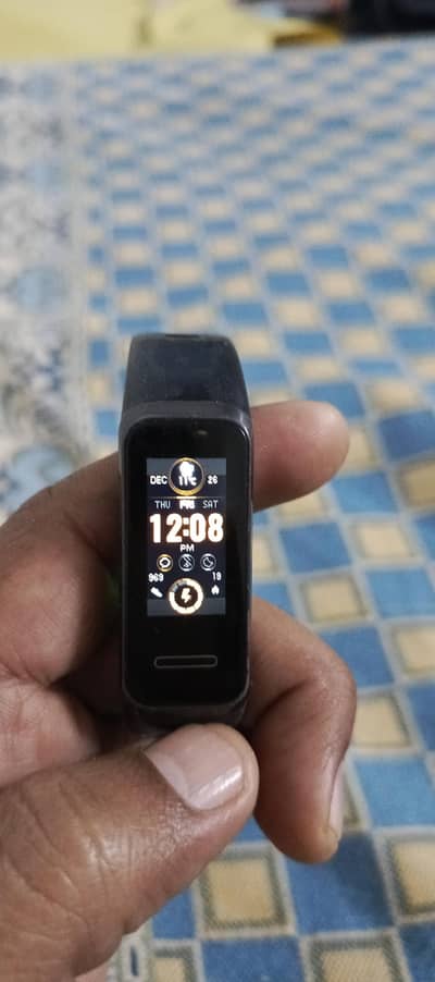 Band 6 ín Good Condition