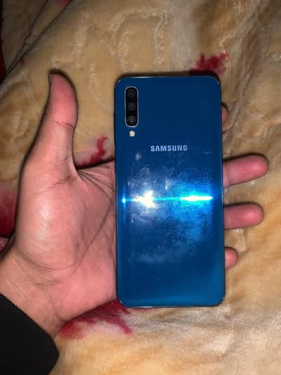 Samsung galaxy a50 4 128  PTA PROVED