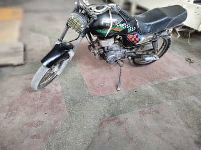 super star delx 125cc 5 gear wali. Karachi 0/3/18/8)3/0/8/6/5/5