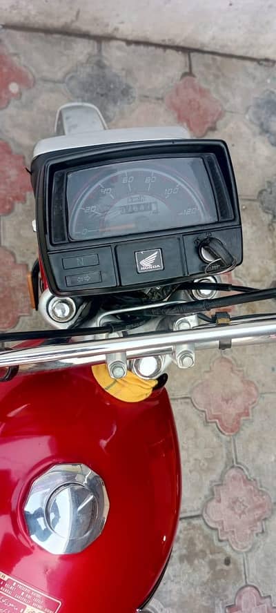 Honda CD 70 Red Color