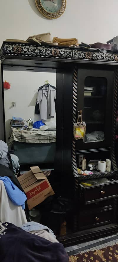 Dressing Table // Showcase // Cupboard