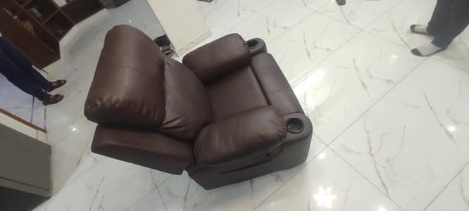 Recliner Chair Available For Sale,