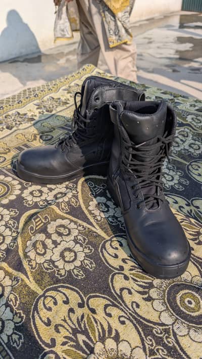 combat shoes
