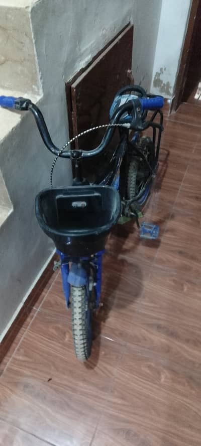 Good condition cycle for 8 to 11 years kids