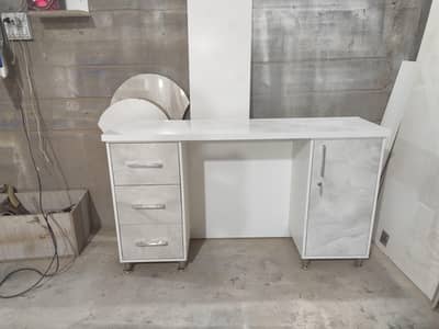 New Office table 5ft