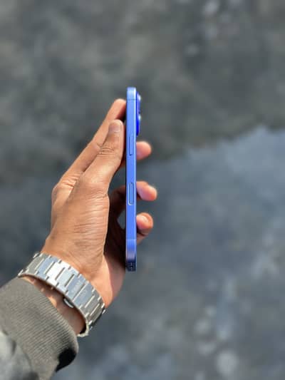 Iphone 16 factory unlocked 128gb full sim time