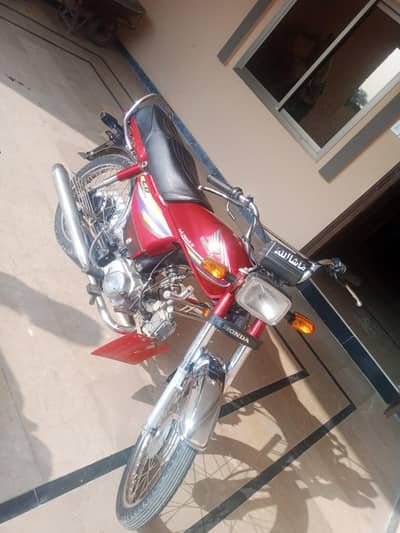 Honda CD70 2014