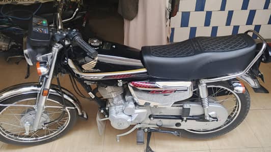 CG 125 Special Edition silver