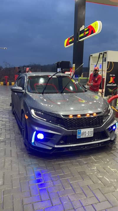 Honda Civic Oriel 1.8 i-VTEC CVT 2020