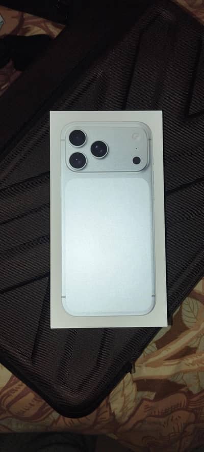 iPhone 17 pro max 256 GB Non pta silver UNLOCKED