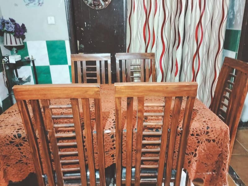 dining table 6 seaters 2