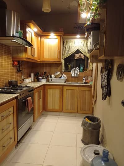 two bed lounge penthouse 240yards for rent in johar