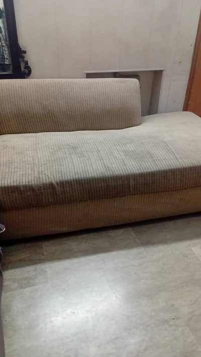 7 seater L shape + 2 seater separate total of 9