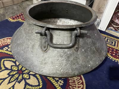 Pure miss ki choti dag ha