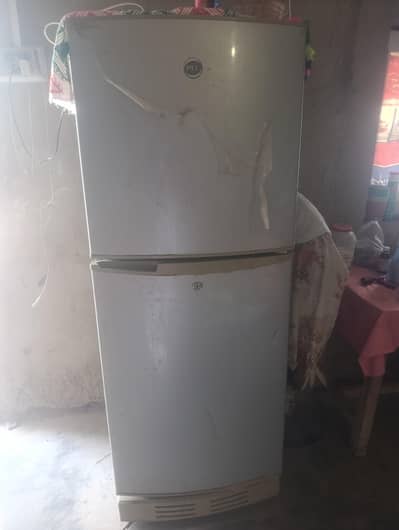 Refrigerator for urgent sale
