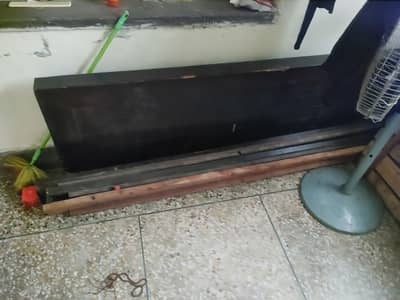 one bed and almari for sale urgen. 03020469979