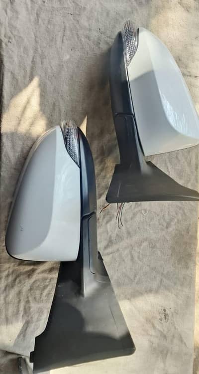 vitz 2018 retractable side mirror